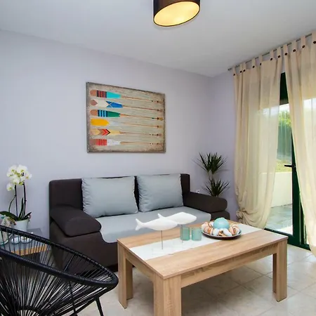 Plagia Shared Pool Maisonettes, Hanioti *